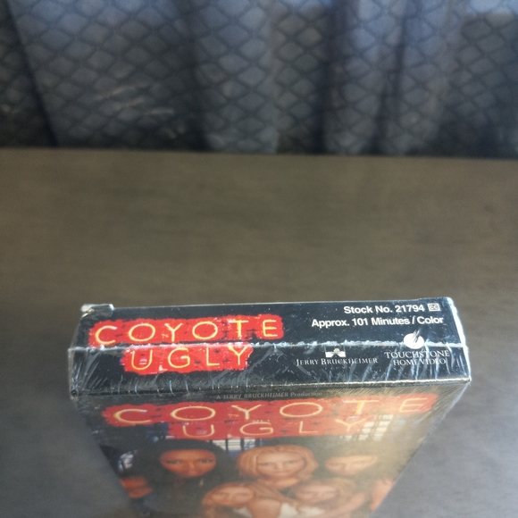 Coyote ugly VHS Sealed - Picture 2 of 6